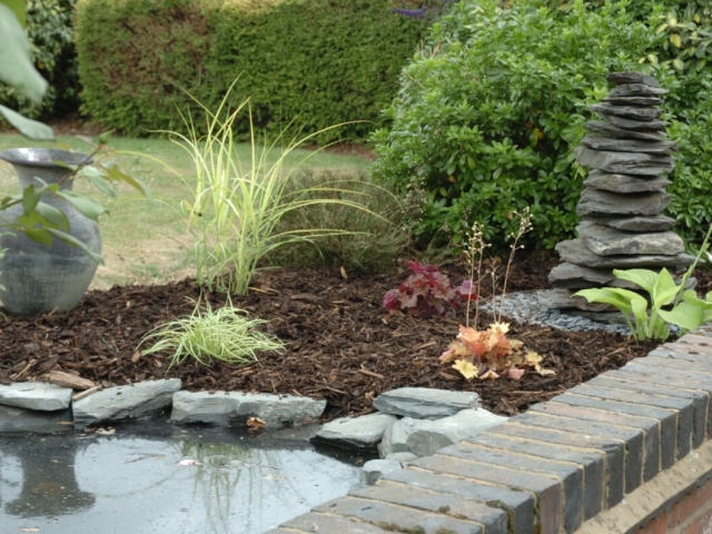 Slate w-feature & pond